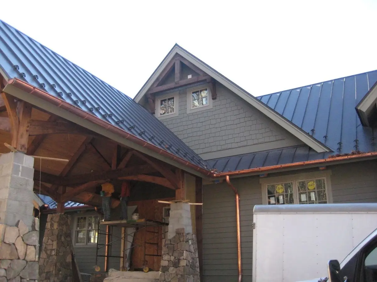 Craftsman Roofing team delivering quality roofing work in Dos Vientos